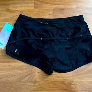 Ivivva speed short